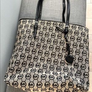 Michael Kors tote